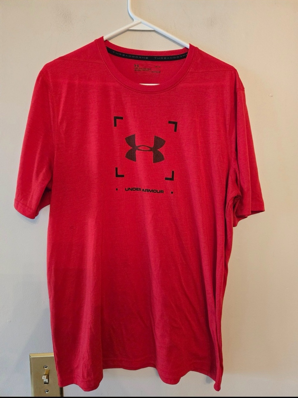Under armour red graphic t-shirt size mens large